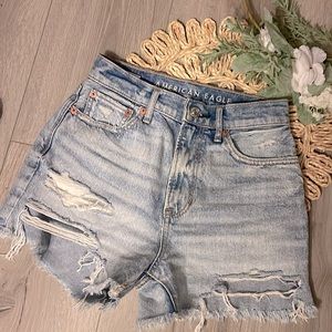 American eagle shorts highest rise 90’s boyfriend short